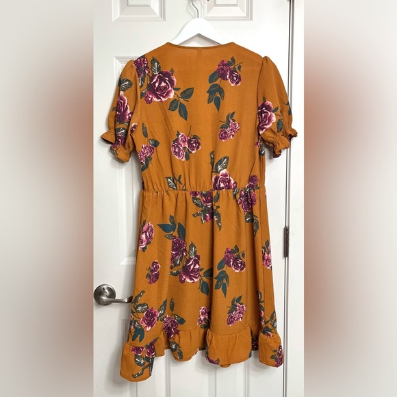 Xhilaration Floral Mini Dress NWOT - Picture 2 of 3